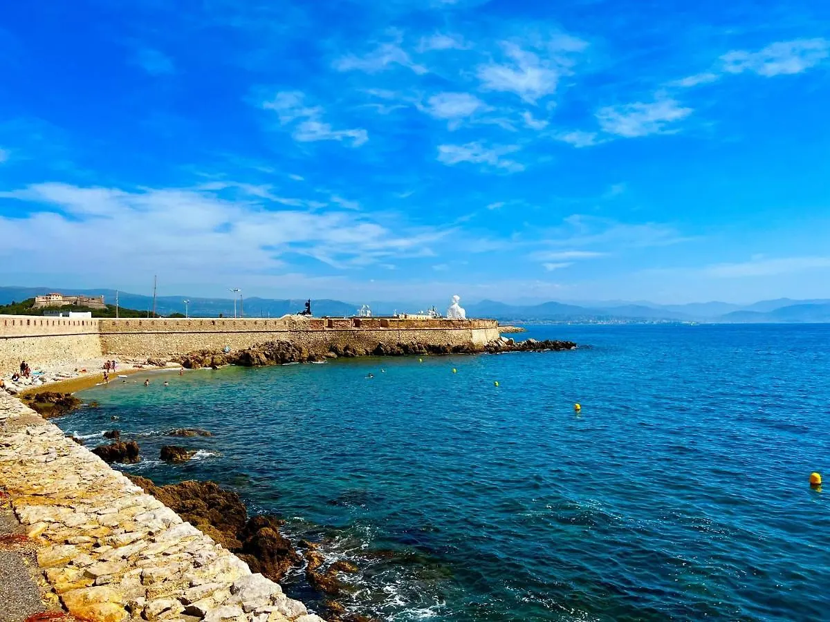 Superbe Appartement En Plein Centre Du Vieil Antibes Apartment