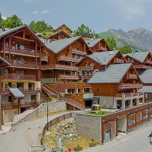 https://madame-vacances-les-epinettes.hotels-rhonealpes.com