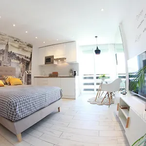 https://benalmadena-new-nordic-style-sunny-studio.es-andalucia.com